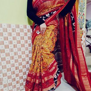 Handcrafted Odisha Sambalpuri Pasapali cotton Sarees with Intricate Weaving